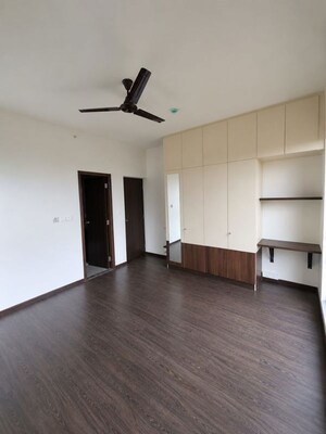 Room in 3.5 BHK Apartment at Purva Atmosphere, Thanisandra Main Road – for Rent