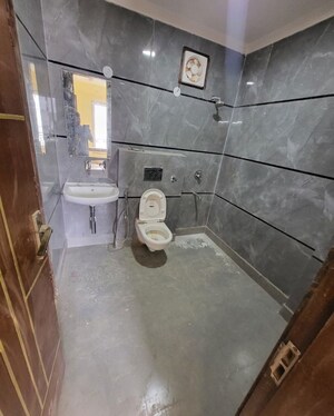 Washroom in 1 BHK Builder Floor at Chattarpur – for Rent