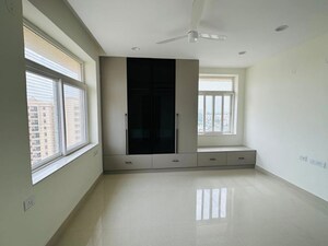Room in 3 BHK Apartment at Hill Ridge Springs, Gachibowli – for Rent