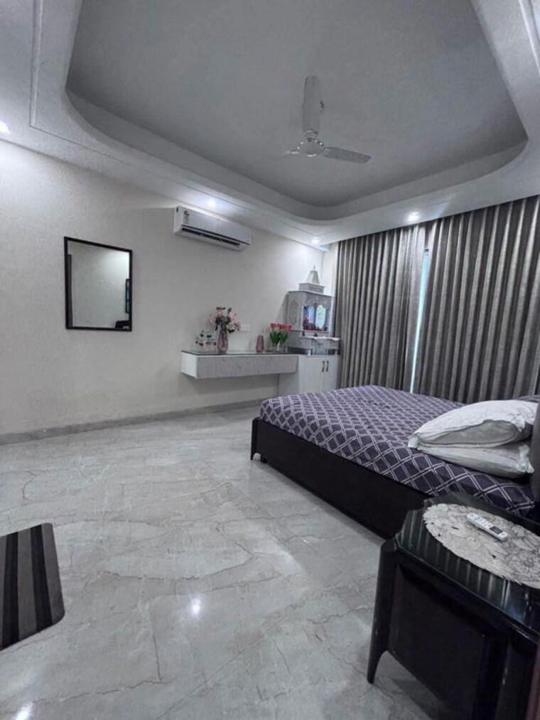 Living Room, south delhi 2 Bedroom 500 Sq.Ft. Apartment In South Delhi Delhi 10722120