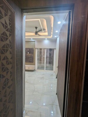 Room in 3 BHK Apartment at Amrapali Verona Heights Phase II, Amrapali Leisure Valley – for Rent