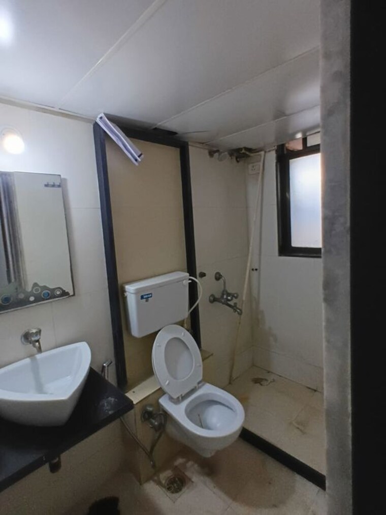 Bathroom, shah-arcade-ii 2 Bedroom 950 Sq.Ft. Apartment In Malad East Mumbai 10722131