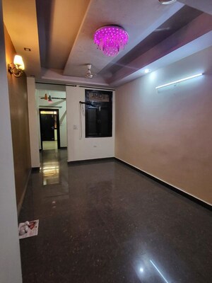 Room in 2 BHK Builder Floor at Indrapuram – for Rent