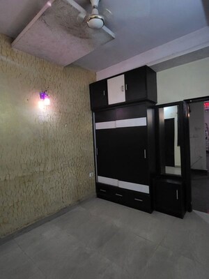 Room in 2 BHK Builder Floor at Indrapuram – for Rent