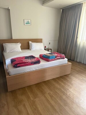 4 BHK Penthouse For Rent in Mahim West