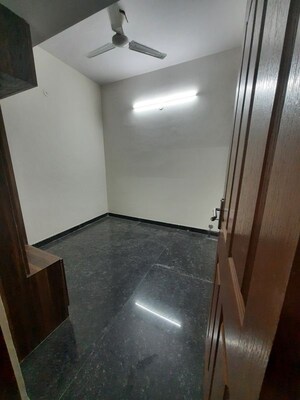 Room in 2 BHK Builder Floor at Btm Layout – for Rent