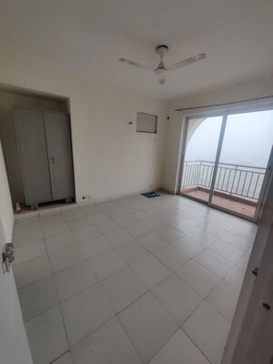 2 BHK Apartment For Rent in Adore Happy Homes, Sector 86
