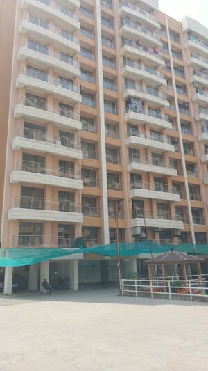 2.5 BHK Apartment – Exterior View View at Siddharth Nagar CHS Goregaon, Goregaon West - for Rent