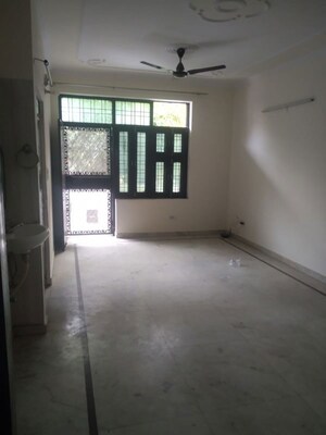 1 RK Builder Floor For Rent in Sector 47