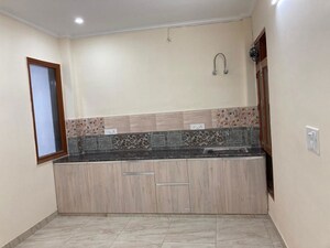 Bedroom in 2 BHK Builder Floor at Sector 57 – for Rent