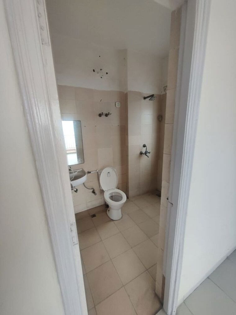 Bathroom, bptp-park-elite-floor-ii 3 Bedroom 1600 Sq.Ft. Builder Floor In Sector 85 Faridabad 10722179