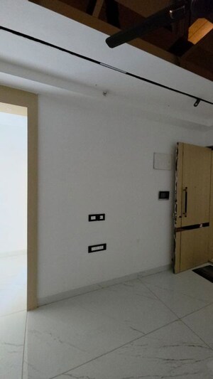 Room in 2 BHK Apartment at Kalpataru Residency, Sanath Nagar – for Sale