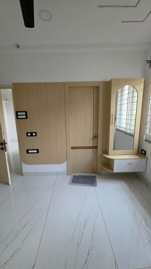 Room in 2 BHK Apartment at Kalpataru Residency, Sanath Nagar – for Sale