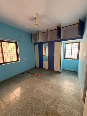 Room in 5 BHK Independent House at Ombr Layout – for Sale