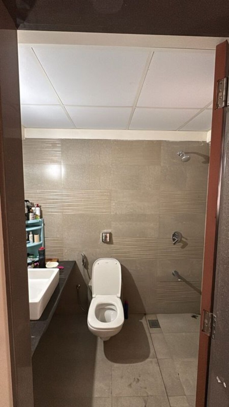 Bathroom, supreme-estia-phase-1 3 Bedroom 1407 Sq.Ft. Apartment In Baner Pune 10722216