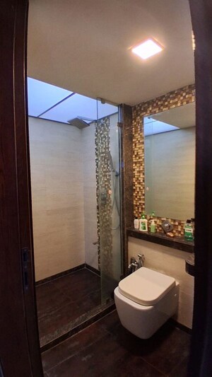 2 BHK Apartment at Rizvi Oak, Malad East – for Rent