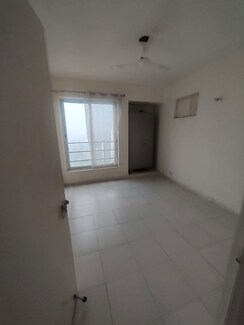 3 BHK +Builder Floor For Rent in Rps Palms