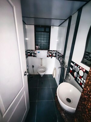 Team Area in 3.5 BHK Villa at Puranik Villa, Ashok Nagar – for Rent