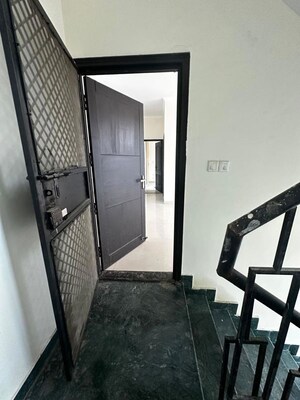 Staircase in 1 RK Builder Floor at Sector 42 – for Rent
