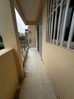 Balcony in 1 RK Builder Floor at Sector 42 – for Rent