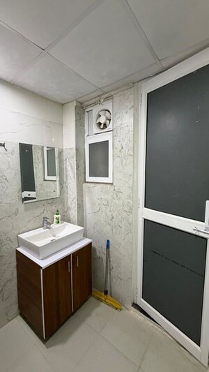  1 RK Builder Floor at Sector 42 – for Rent
