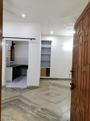 Building Lobby in 1 RK Builder Floor at Sector 57 – for Rent