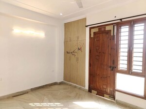 Room in 1 RK Builder Floor at Sector 57 – for Rent