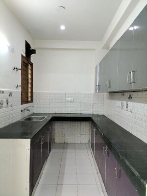 Building Lobby in 1 RK Builder Floor at Sector 57 – for Rent
