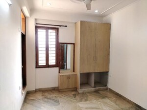 Room in 1 RK Builder Floor at Sector 57 – for Rent