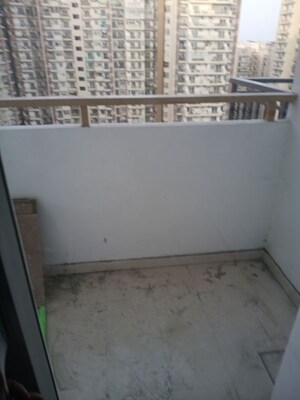 Room in 3 BHK Apartment at Nirala Estate II, Tech Zone 4 Greater Noida – for Rent