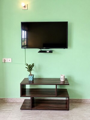 Furnished Amenities in 2 BHK Apartment at Signature Global Solera 2, Sector 107 – for Rent