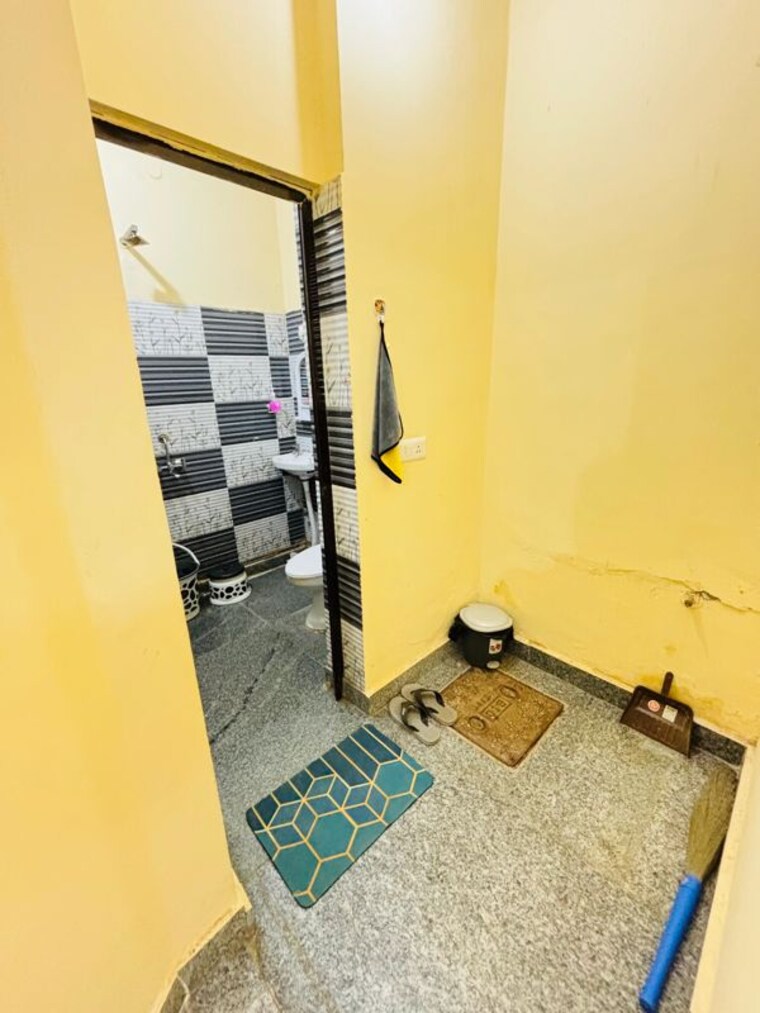 Other, sector 30 2 Bedroom 80 Sq.Yd. Builder Floor In Sector 30 Gurgaon 10722285