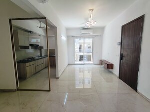 Room in 3 BHK Apartment at Smart World Orchard, Sector 61 – for Rent