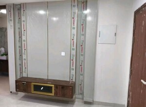Room in 3 BHK Apartment at Raghuram The Vue Residences, Puppalaguda – for Rent