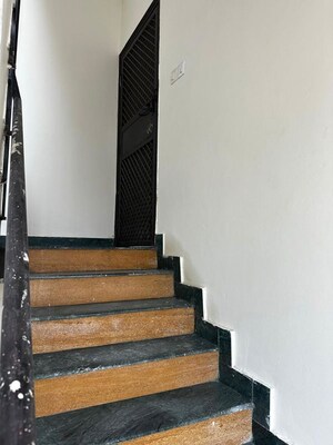 Staircase in 3 BHK Builder Floor at Sector 67 – for Rent