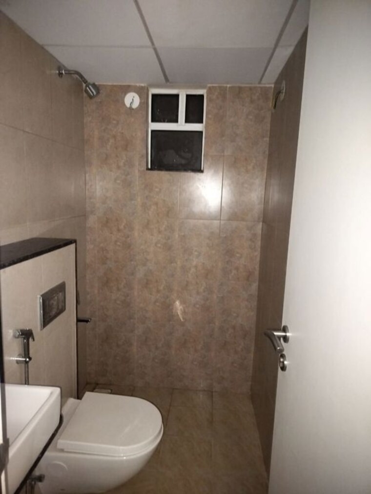 Bathroom, godrej-green-vistas 2 Bedroom 641 Sq.Ft. Apartment In Mahalunge Pune 10722298