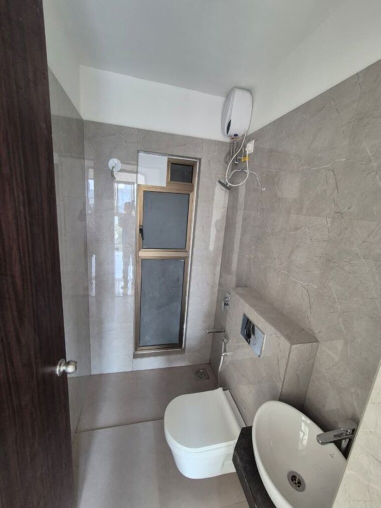 Bathroom, raymond-ten-x-habitat 2 Bedroom 515 Sq.Ft. Apartment In Pokhran Road No Two Thane 10722309