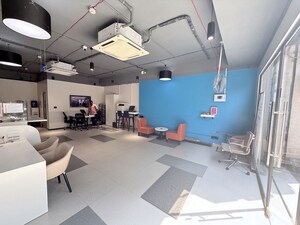  Shop – Exterior View View at Hubtown Sunmist, Andheri East - for Rent