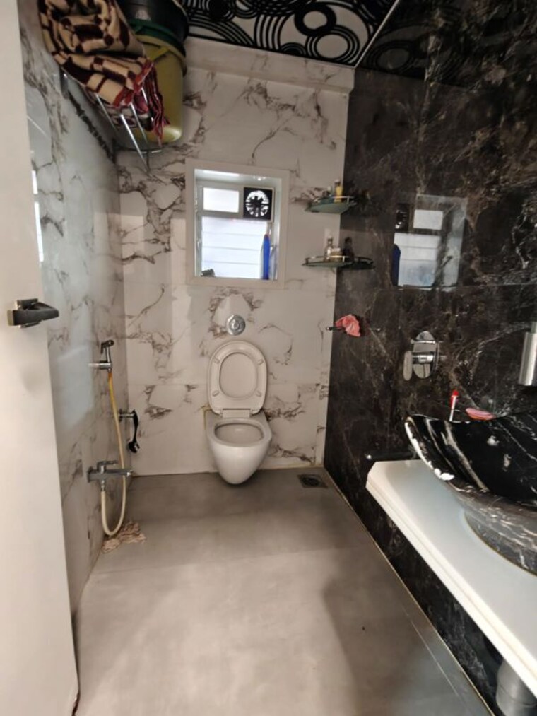 Attached Bathroom, postal colony 1 Bedroom 490 Sq.Ft. Apartment In Postal Colony Mumbai 10722164
