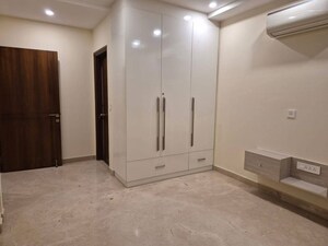 Room in 3 BHK Apartment at Emaar Imperial Gardens, Sector 102 – for Sale