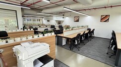 Office Space For Rent in Wadhwa Trade Centre