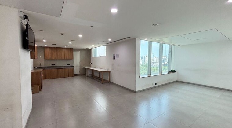 Room, wadhwa-trade-centre Commercial Office Space 3652 Sq.Ft. In Santacruz East Mumbai 10722357