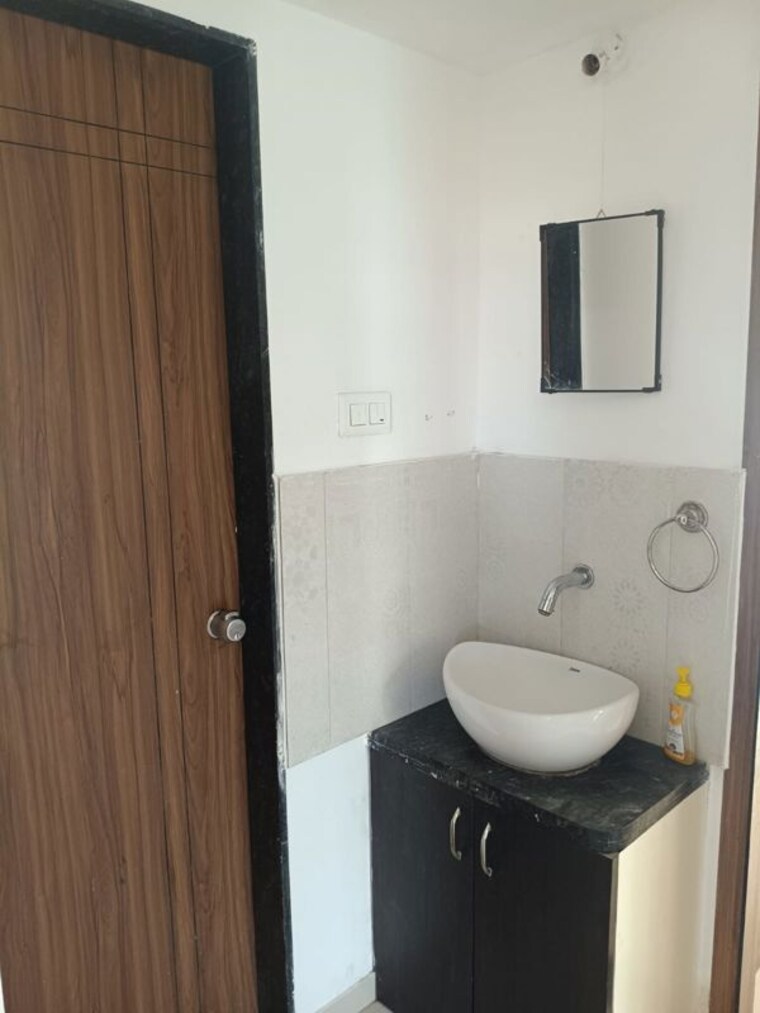 Bathroom, anshul-shree-hans-garden 1 Bedroom 580 Sq.Ft. Apartment In Dhanori Pune 10722372