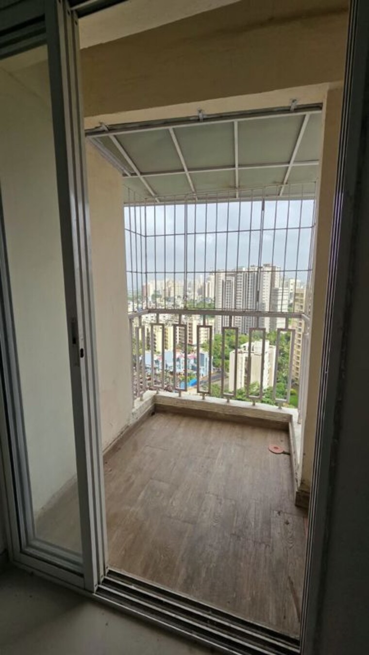 Balcony, puranik-city 1 Bedroom 447 Sq.Ft. Apartment In Kasarvadavali Thane 10722384