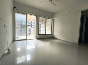 Room in 1 BHK Apartment at Mantra Insignia, Keshav Nagar – for Rent