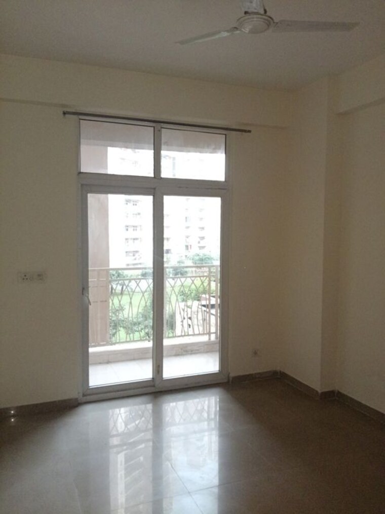 Room, mahagun-my-woods 3 Bedroom 1545 Sq.Ft. Apartment In Sector 16c Greater Noida Greater Noida 10722407