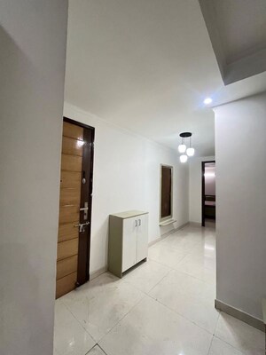 Room in 3 BHK Apartment at Maidan Garhi – for Rent