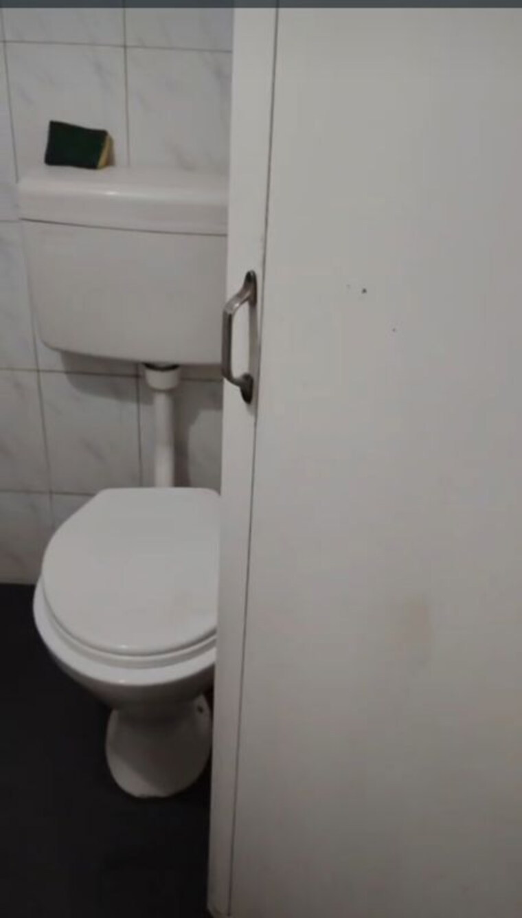 Bathroom, mamta-ashish-chs 1 Bedroom 500 Sq.Ft. Apartment In Dadar East Mumbai 10722434