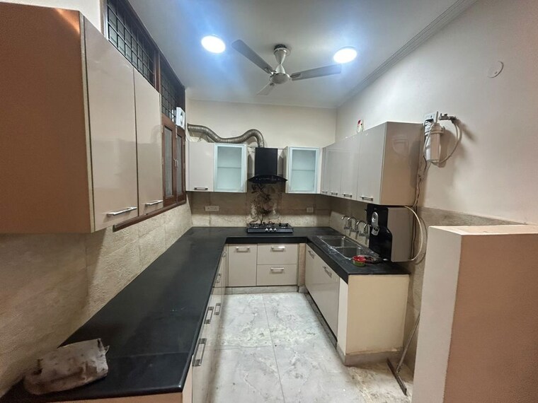 Kitchen, sector 40 3 Bedroom 1650 Sq.Ft. Builder Floor In Sector 40 Gurgaon 10722458