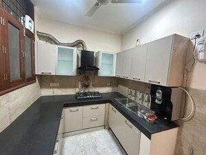Kitchen in 3 BHK Builder Floor at Sector 40 – for Rent
